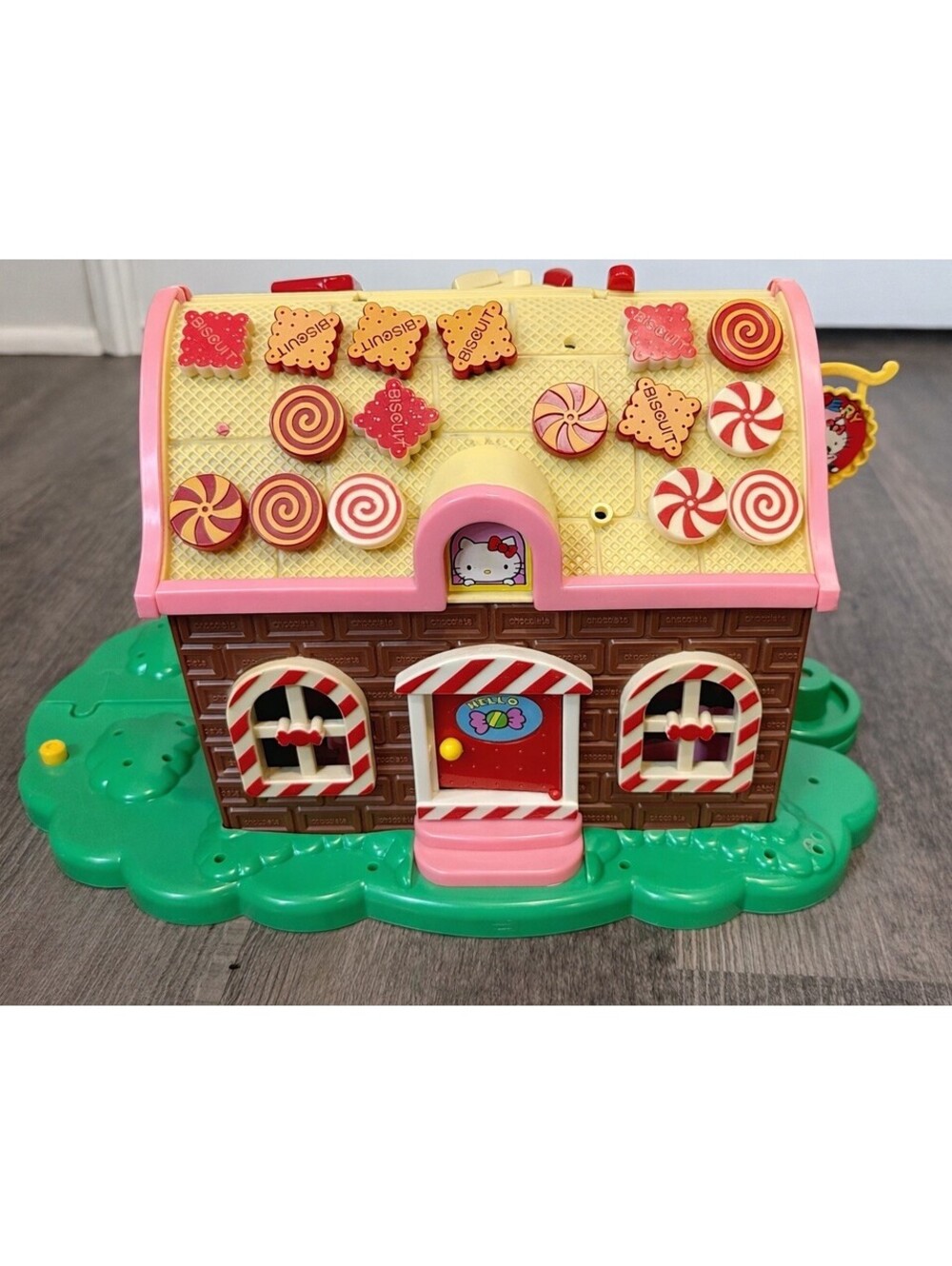 RARE Vintage 1984 Sanrio Hello Kitty Candy House Playset w/ accessories